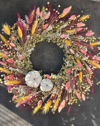 Wianek z suszonych roślin z materiałowymi dyniami, wianek z lnu, Rosa