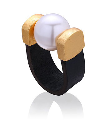 Pierścionek Pearl Ring in Gold, OSOBY - Prezent dla Dziewczyny