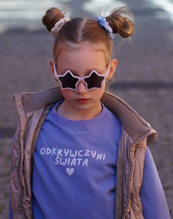 Bluza dziecięca ODKRYWCZYNI ŚWIATA - lawendowa, Wear Your Journey