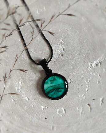 Naszyjnik z kolekcji Zieleń Butelkowa, Slow Jewelry