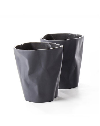 Kubek Pogięty duży / czarna porcelana, Modus Design