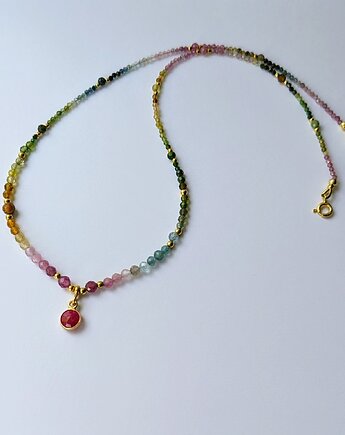 Naszyjnik z rubinkiem - tęczowa rosa, Studio Gazela