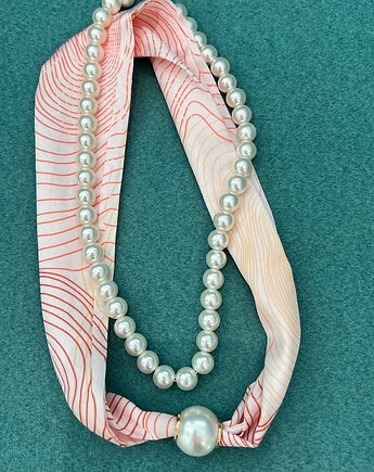 Naszyjnik apaszka biała z satyny i pereł imitujących naturalne, Ade Art