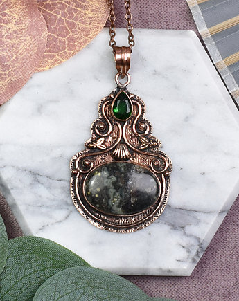 Miedziany ozdobny wisiorek z jaspisem oceanicznym i zielonym kwarcem #586, Metal Earth Jewelry
