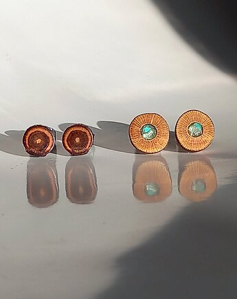 Zam.Spec. kolczyki z drewna śliwy oraz kolczyki z krzewu róży z serafinitem, mazuni