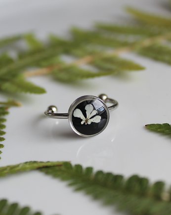 Srebrny pierścionek czarne oczko kwiat kwiatem czarny, zkwiatem