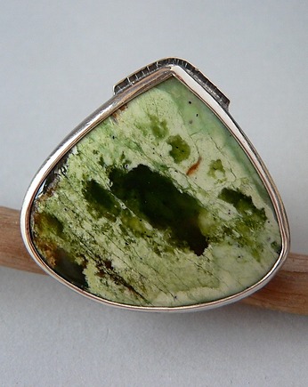 Pierścionek -chrom chalcedon xl-, Emilia Woźniak