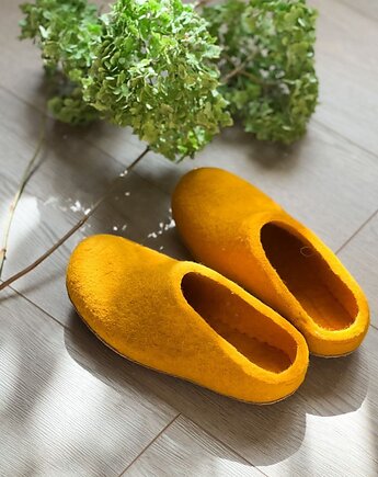 Kapcie filcowe z naturalnej owczej wełny, The Feltee handcraft studio
