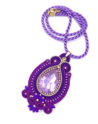 Wisiorek sutasz fioletowy Gaja z dużym kryształem elegancki klasyczny, Katrina Rossa