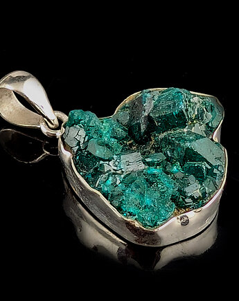 Szmaragdowy dioptaz, Pracownia Neores