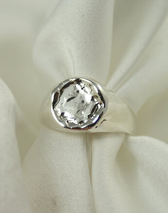 Srebrny pozłacany sygnet  Aqua, wodny motyw, pełny, damski, Her Ring Biżuteria