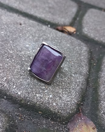 Prostokąt - pierścionek regulowany, po drugiej stronie lustra