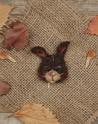 Brązowy Królik - Broszka, BoboLobo Handicraft