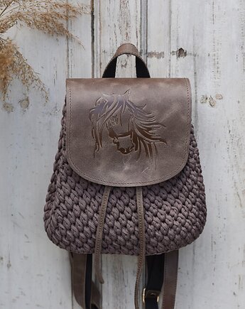 Plecak handmade ze sznurka poliestrowego: 25x23x12 cm, Zasznurowane