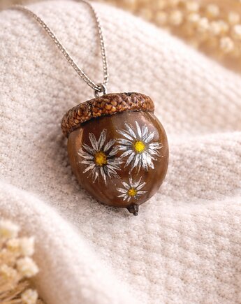 "Żołądź ze Stokrotkami" - Wisiorek, Naszyjnik, Zawieszka, Projekt320