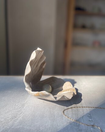 Ceramiczna Muszla Muszelka Skarbiec z Perłą na Biżuterię Beżowa Nude, Maison Fragile