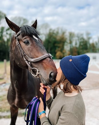 ŁANIA - czapka 100% wełna merino- granatowy, KOPYTO