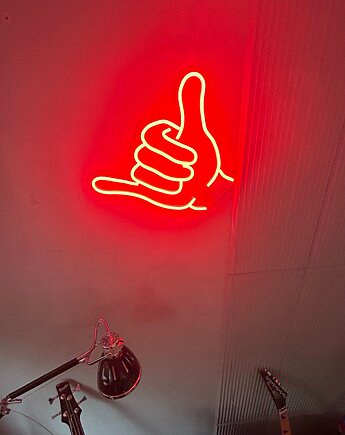 Neon LED Shaka / Hang Loose lampa ścienna, surf vibe, neonxhaze