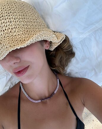 Naszyjnik ze Szklanych Koralików, Be So