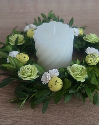 Wianek z bukszpanu i papierowych kwiatów, nevilles