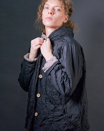 Czarna kurtka ocieplana plisowana/gnieciona z kapturem, soie star