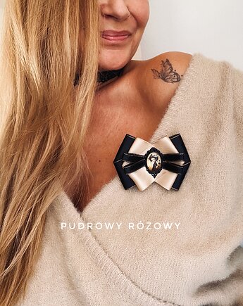 Brosza z niesamowitą grafiką   zamkniętą pod kaboszonem NEW, Pudrowy Różowy