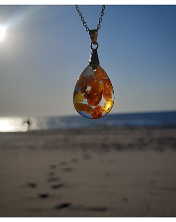 Zawieszka z bursztynem, Figa handmade accessories