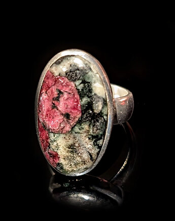 Pierścionek maineralny eudialit, Pracownia Neores