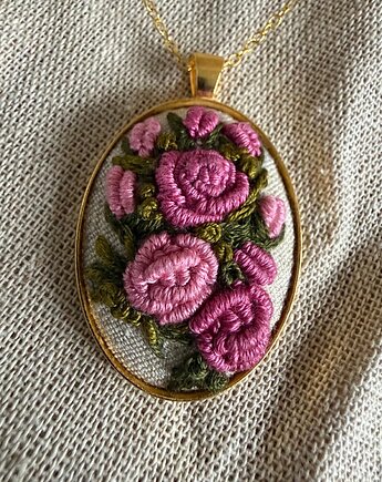 Ręcznie wyszywany naszyjnik "Różowe róże", ReinerArt