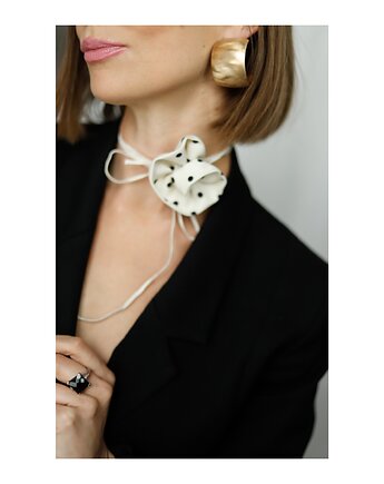 Choker w groszki, Celina Parysów