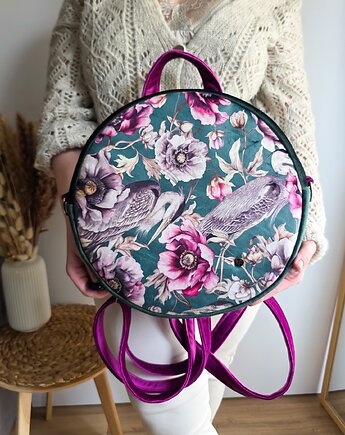 Plecak Okrągły z Motywem Kwiatów i Czapli, Poplećmy Sobie