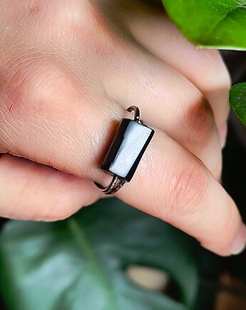 Pierścionek srebro z czarnym turmalinem BLACK amulet rozmiar 18, ZIĘBA