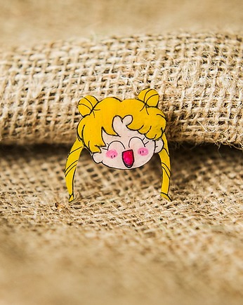 Przypinka z Czarodziejką z księżyca, Pintura