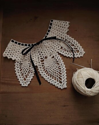 Szydełkowy koronkowy kołnierzyk wzór vintage, Niebieski Zagajnik