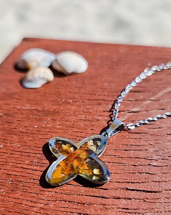 Zawieszka z bursztynem, Figa handmade accessories