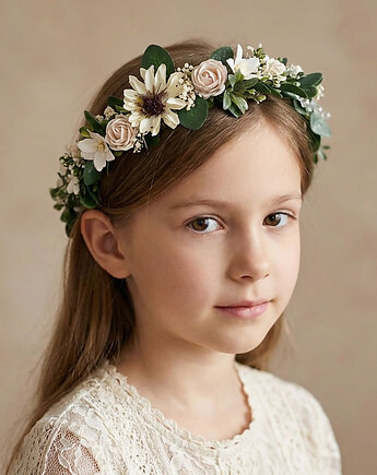 Asymetryczny wianek komunijny