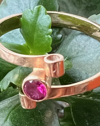 Złoty pierścionek VINTAGE, Ade Art