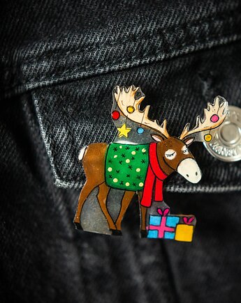 Zabawna  broszka ze świątecznym łosiem Bogdanem, Pintura