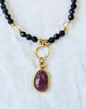 Naszyjnik szafirowy z rubinem