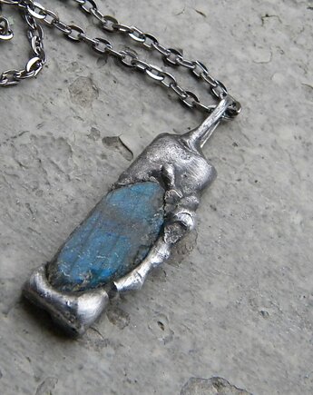 Płyta z surowym labradorytem - naszyjnik, Beata Trotter