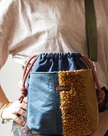 Listonoszka z kominem patchwork, raspberi