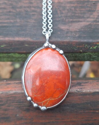 Jaspis - wisiorek, po drugiej stronie lustra