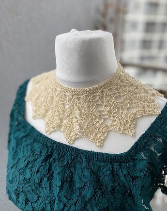 Kornkowy kołnierzyk naszyjnik ecru, Księżycowa ćma