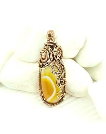 Wisiorek z żółtym agatem  wire wrapping, Blue Pearl Art