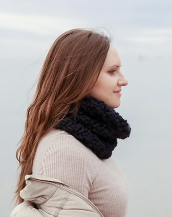 Granatowy komin z grubej wełny peruwiańskiej, Holy Alpaca Knit