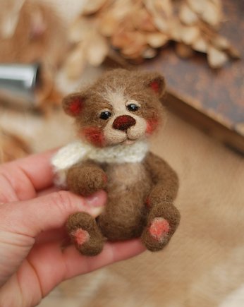 Brązowy Miś, BoboLobo Handicraft