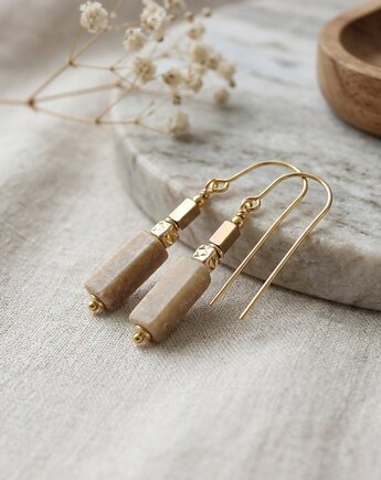 Kolczyki z pozłacanego srebra z beżowym jaspisem, Yamira Art Studio