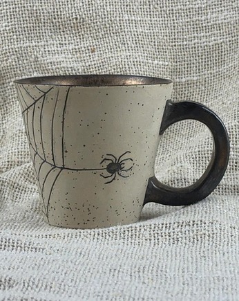 Kubek - pająk, ceramika_surudo