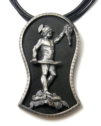 Perseusz - duży srebrny wisior,  srebro 925, Toros Design