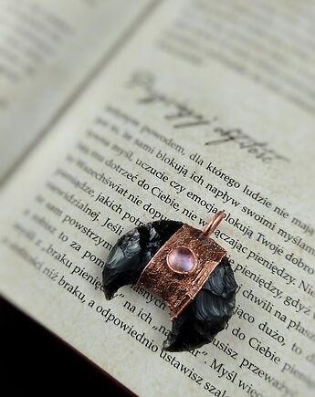 Wisior miedziany lunula obsydian moonstone VII, Treemasters Copper Jewelry